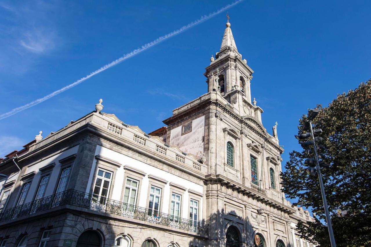 Elegant Downtown 1Br Flat W/ Ac By Lovelystay Porto Exteriér fotografie