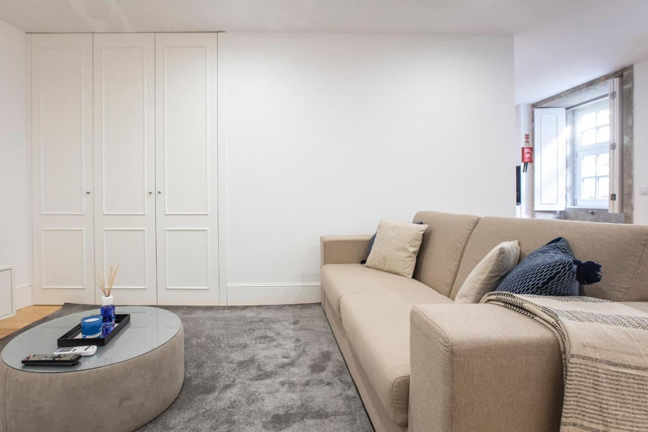 Elegant Downtown 1Br Flat W/ Ac By Lovelystay Porto Exteriér fotografie